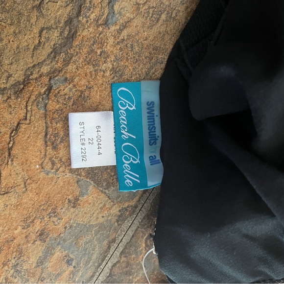 Tankini bathing suit top. Beach belle new with tags. Size 22 - Picture 2 of 2